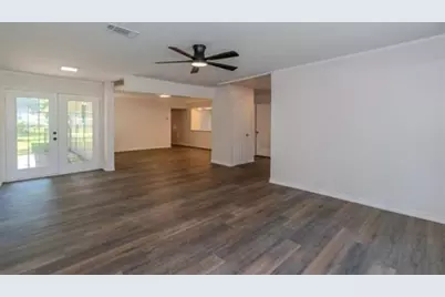 3825 Buckingham Row, Beaumont, TX 77706 - Photo 3