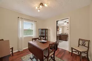 306 W Castle Harbour Dr, Friendswood, TX 77546 - Photo 9