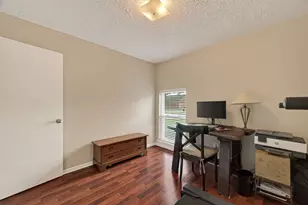 306 W Castle Harbour Dr, Friendswood, TX 77546 - Photo 27