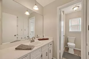 306 W Castle Harbour Dr, Friendswood, TX 77546 - Photo 31