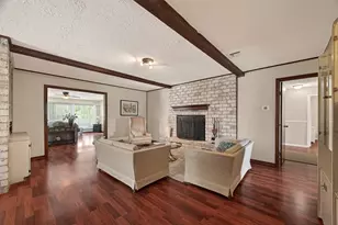 306 W Castle Harbour Dr, Friendswood, TX 77546 - Photo 11