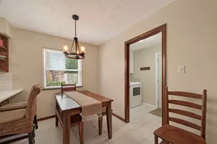 306 W Castle Harbour Dr, Friendswood, TX 77546 - Photo 17
