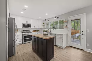 27 Lazy Morning Pl, The Woodlands, TX 77381 - Photo 13