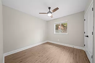 27 Lazy Morning Pl, The Woodlands, TX 77381 - Photo 19
