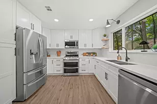 27 Lazy Morning Pl, The Woodlands, TX 77381 - Photo 15