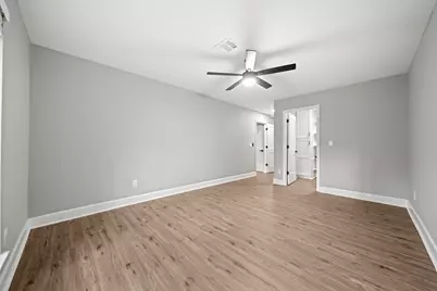 27 Lazy Morning Place, The Woodlands, TX 77381 - Photo 9