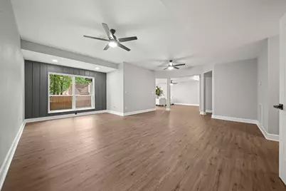 27 Lazy Morning Place, The Woodlands, TX 77381 - Photo 5