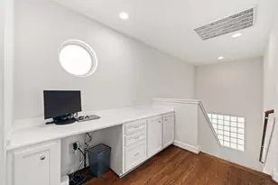 548 Westcross St, Houston, TX 77018 - Photo 13