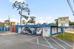 548 Westcross St, Houston, TX 77018 - Photo 43