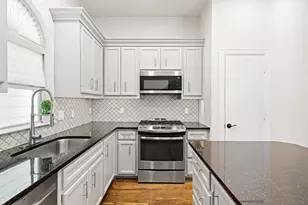 548 Westcross St, Houston, TX 77018 - Photo 9