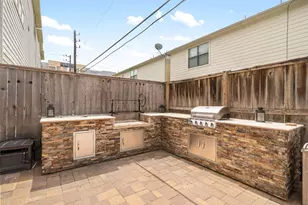 548 Westcross St, Houston, TX 77018 - Photo 3