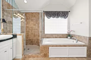 548 Westcross St, Houston, TX 77018 - Photo 17