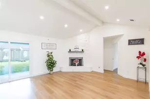 10110 Hollow Canyon Dr, Sugar Land, TX 77498 - Photo 11