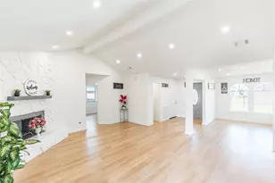 10110 Hollow Canyon Dr, Sugar Land, TX 77498 - Photo 1