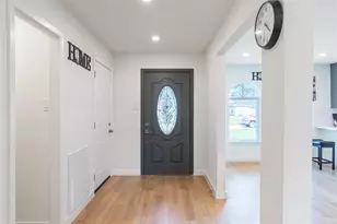 10110 Hollow Canyon Dr, Sugar Land, TX 77498 - Photo 9
