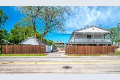 1603 Airline Drive, Houston, TX 77009 - Photo 1