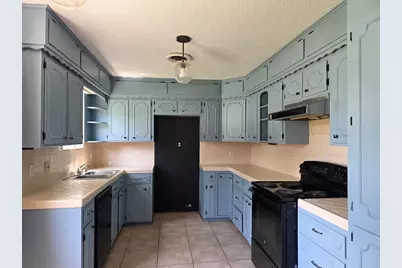 31 14th Avenue N, Texas City, TX 77590 - Photo 5
