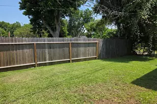 31 14th Ave N, Texas City, TX 77590 - Photo 13
