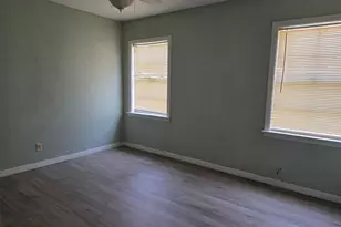 31 14th Ave N, Texas City, TX 77590 - Photo 9