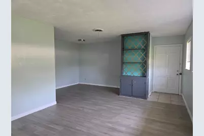 31 14th Avenue N, Texas City, TX 77590 - Photo 3