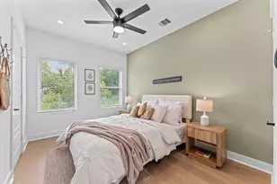 3008 Jensen Springs Ln, Houston, TX 77026 - Photo 17