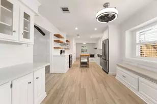 10106 Inwood Dr, Houston, TX 77042 - Photo 9