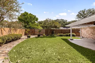 10106 Inwood Drive, Houston, TX 77042 - Photo 39
