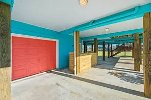 117 S Verdia Dr, Crystal Beach, TX 77650 - Photo 11