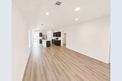 1930 Legacy Hills Drive, Houston, TX 77067 - Photo 5