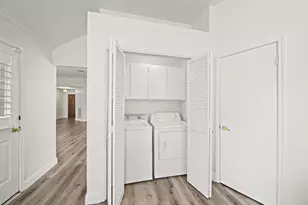 2727 N Peach Hollow Cir, Pearland, TX 77584 - Photo 15