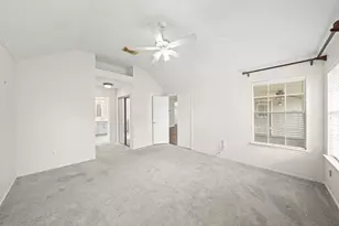 2727 N Peach Hollow Cir, Pearland, TX 77584 - Photo 13