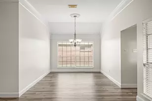 2727 N Peach Hollow Cir, Pearland, TX 77584 - Photo 5