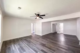 1003 W Hart Ave, Pasadena, TX 77506 - Photo 5