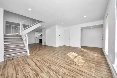 10358 Hammerly Boulevard #18, Houston, TX 77043 - Photo 7