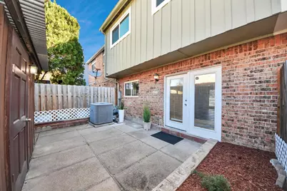 10358 Hammerly Boulevard #18, Houston, TX 77043 - Photo 37