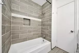 10358 Hammerly Blvd, Houston, TX 77043 - Photo 33