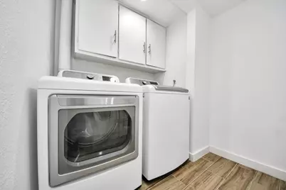 10358 Hammerly Boulevard #18, Houston, TX 77043 - Photo 11