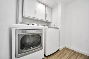 10358 Hammerly Blvd, Houston, TX 77043 - Photo 11