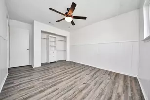 10358 Hammerly Blvd, Houston, TX 77043 - Photo 21