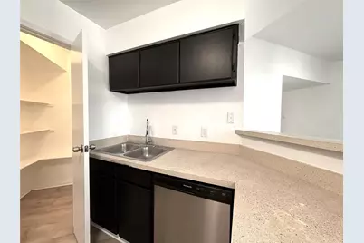 7200 W T C Jester Boulevard #2504, Houston, TX 77088 - Photo 3