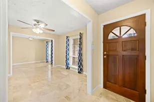 15214 St Cloud Dr, Houston, TX 77062 - Photo 7