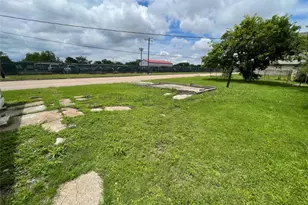 501 14th St, Port Arthur, TX 77640 - Photo 3