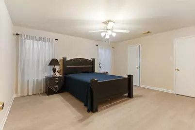 12126 Meadow Place Drive, Houston, TX 77071 - Photo 17