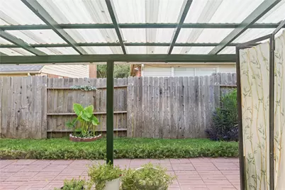 12126 Meadow Place Drive, Houston, TX 77071 - Photo 7