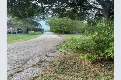 506 Rogers Street, Wallis, TX 77485 - Photo 5