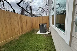 2713 Tierwester St, Houston, TX 77004 - Photo 5