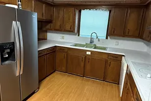 224 Tait St, Columbus, TX 78934 - Photo 3