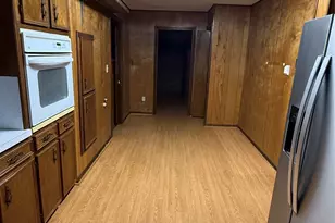 224 Tait St, Columbus, TX 78934 - Photo 5