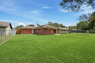 7627 Kellwood Dr, Houston, TX 77040 - Photo 15