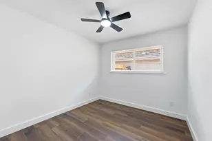 7627 Kellwood Dr, Houston, TX 77040 - Photo 9